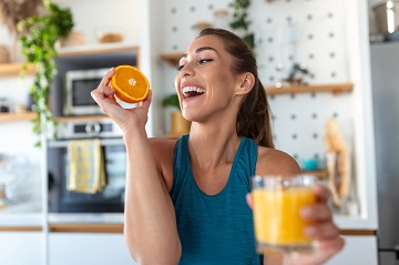 ویژگی های ویتامین C روی پوست - اسکین مال